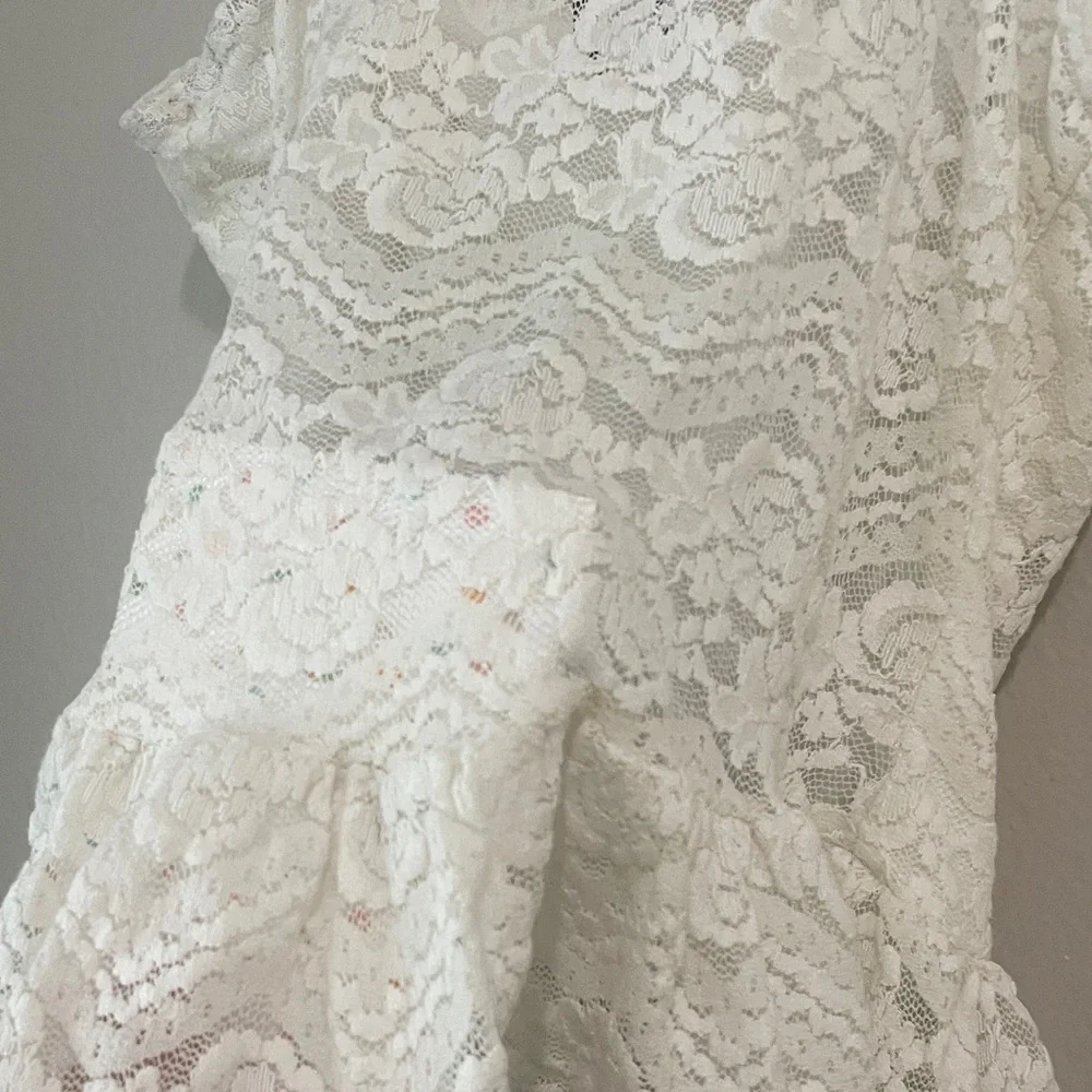 Chic Cream Lace Camisole Top - Corset Peplum Style - Picture 4 of 5